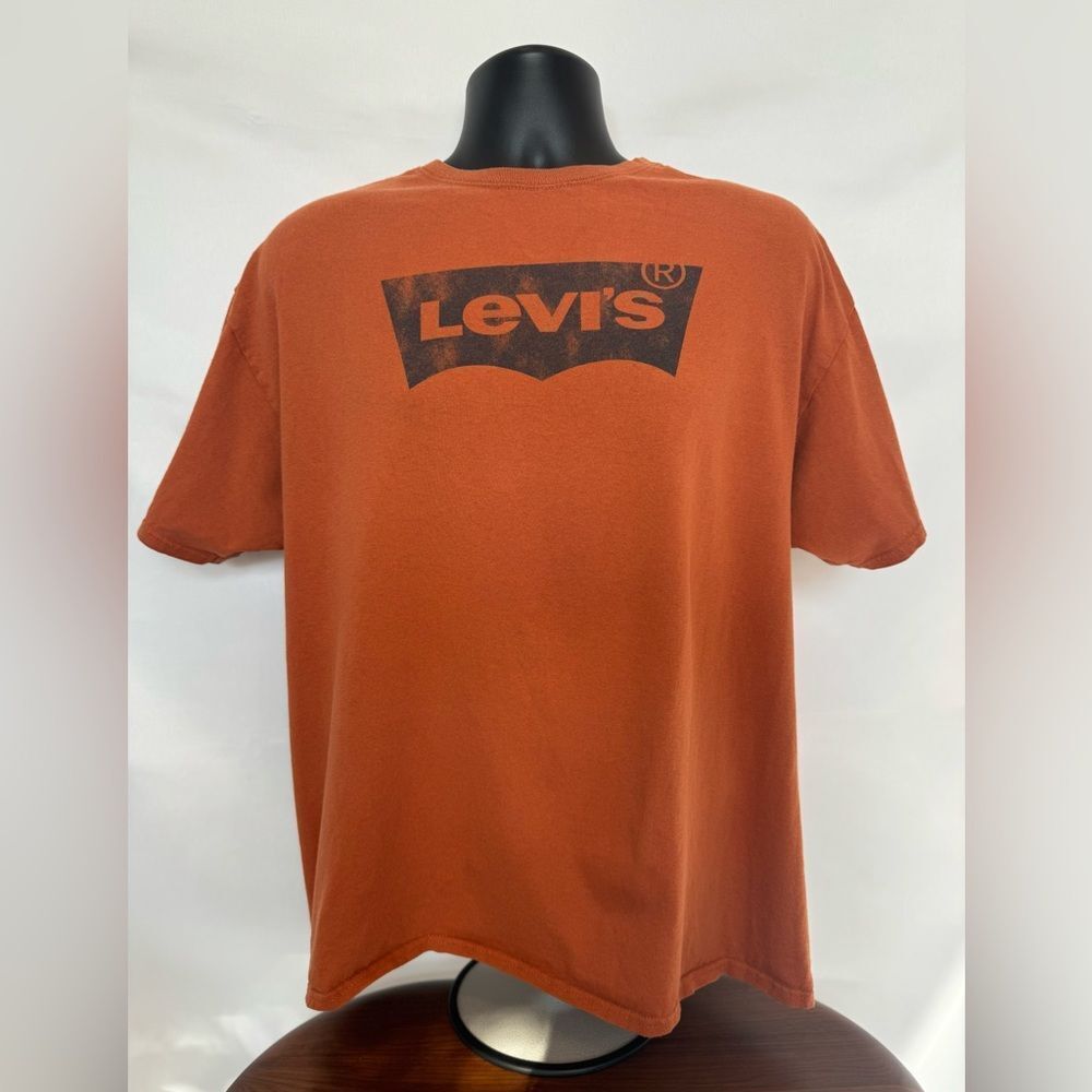 Vintage Levi’s Logo Tee